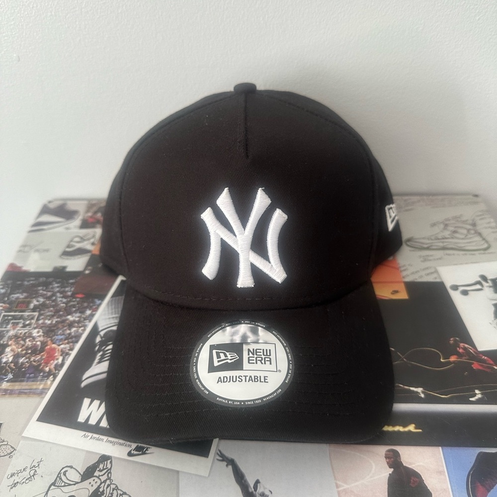 Black Yankees hat